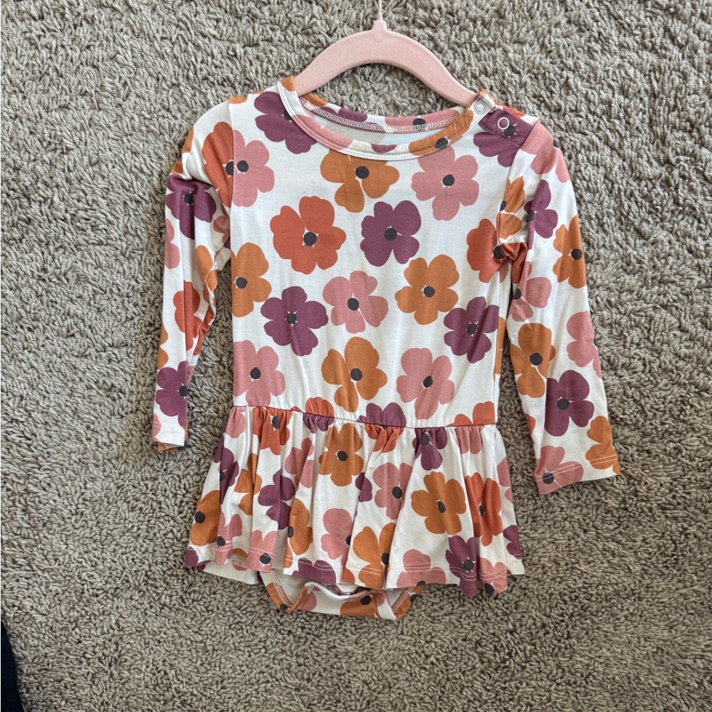 Elle & Mily twirl 12-18 M